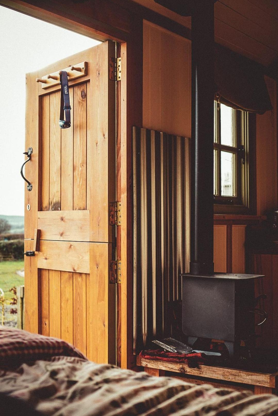 The Shepherds Hut Shrewsbury Dış mekan fotoğraf